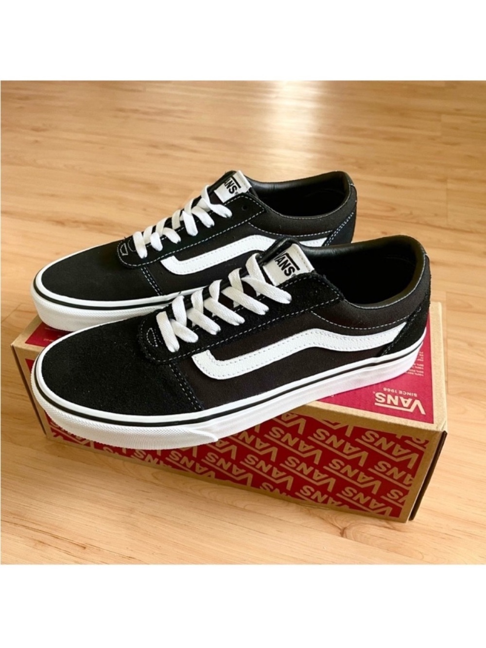 Vans Old Skool Suede Canvas
Black Women 10.0 US